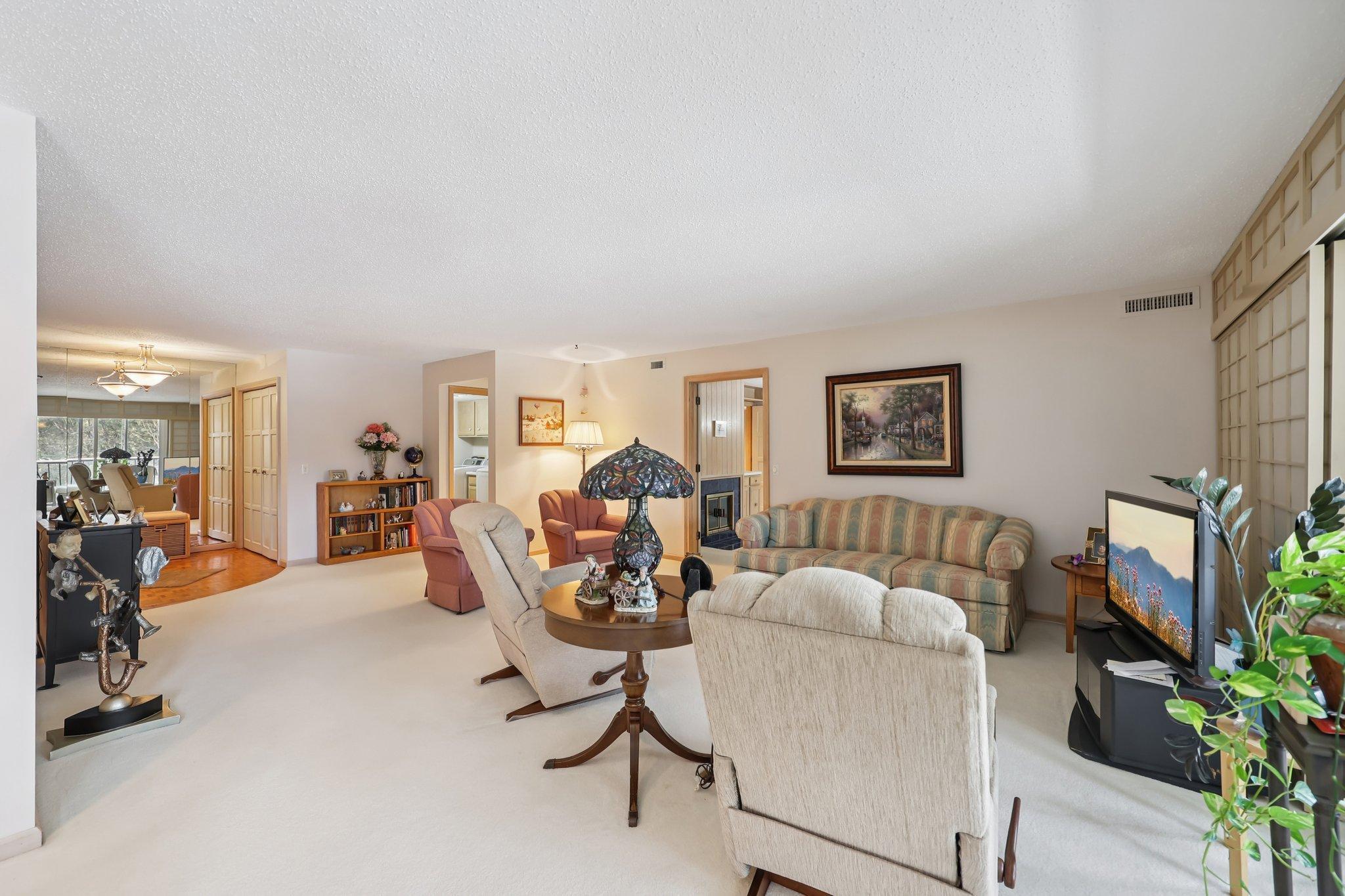 5601 Dewey Hill Road, Unit 211 Edina, MN 55439 - Photo 8 of 41