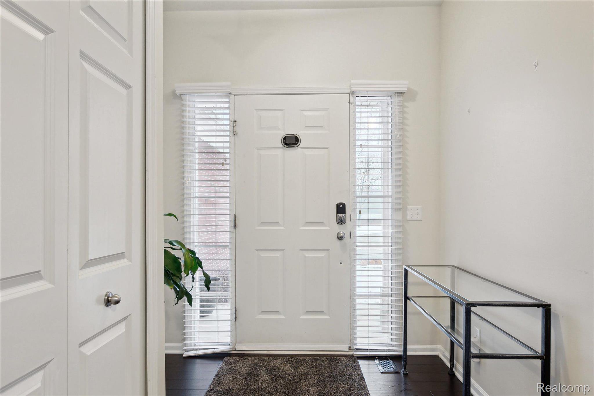 170 West Reed Lk Court Commerce Township, MI 48382 - Photo 6 of 47 Gallery Image 6