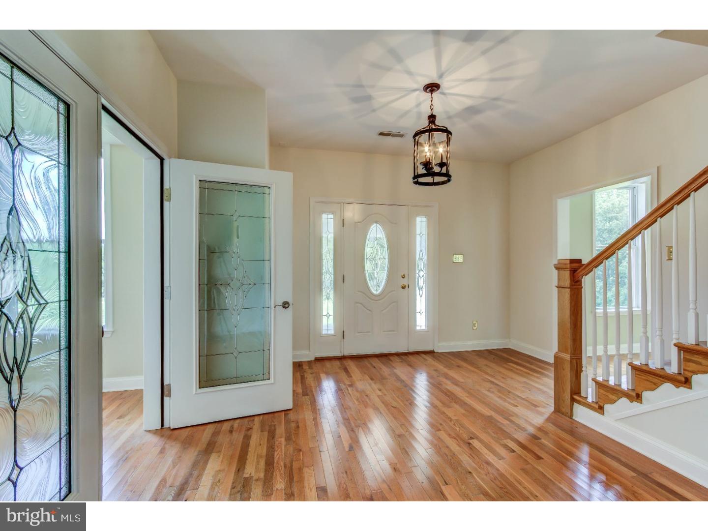 643 West State Road West Grove, PA 19390 - Photo 3 of 25 Foyer