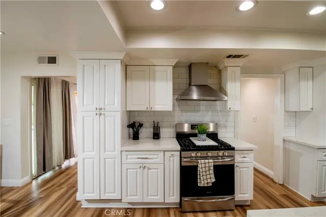 $824,000 | 11968 Rossiter Place, Sylmar, CA 91342