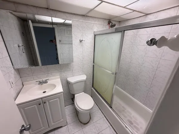 $2,100 | 4370 Northwest 11th Street, Unit 216, Miami, FL 33126