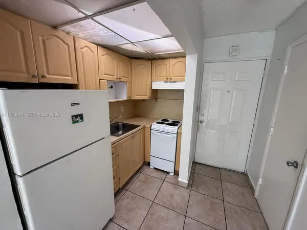 $2,100 | 4370 Northwest 11th Street, Unit 216, Miami, FL 33126