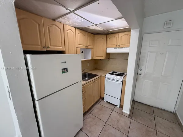 $2,100 | 4370 Northwest 11th Street, Unit 216, Miami, FL 33126