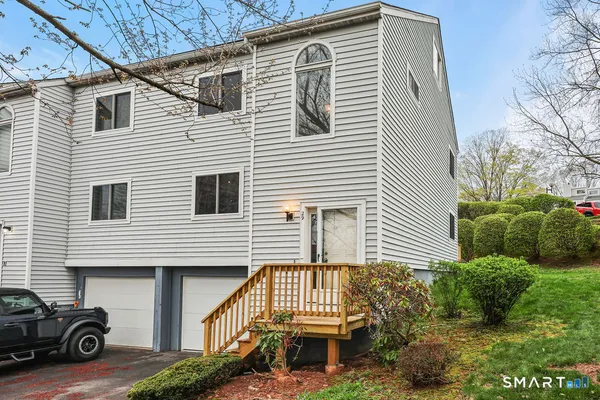 $349,900 | 29 Midway Drive, Unit 29, Cromwell, CT 06416