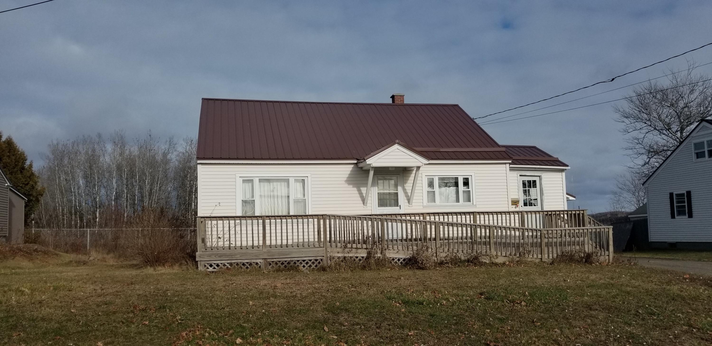 24 Glendale Road Caribou, ME 04736 - Photo 1 of 10 Houses 024