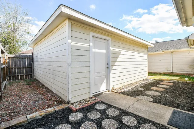 a view of a entryway door of the house