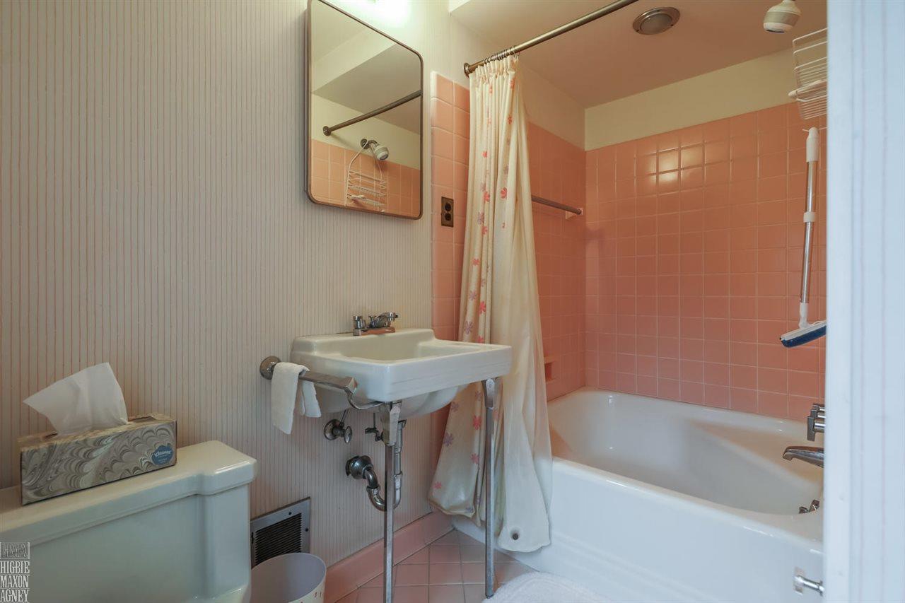 82 Cloverly Road Grosse Pointe Farms, MI 48236 - Photo 27 of 40