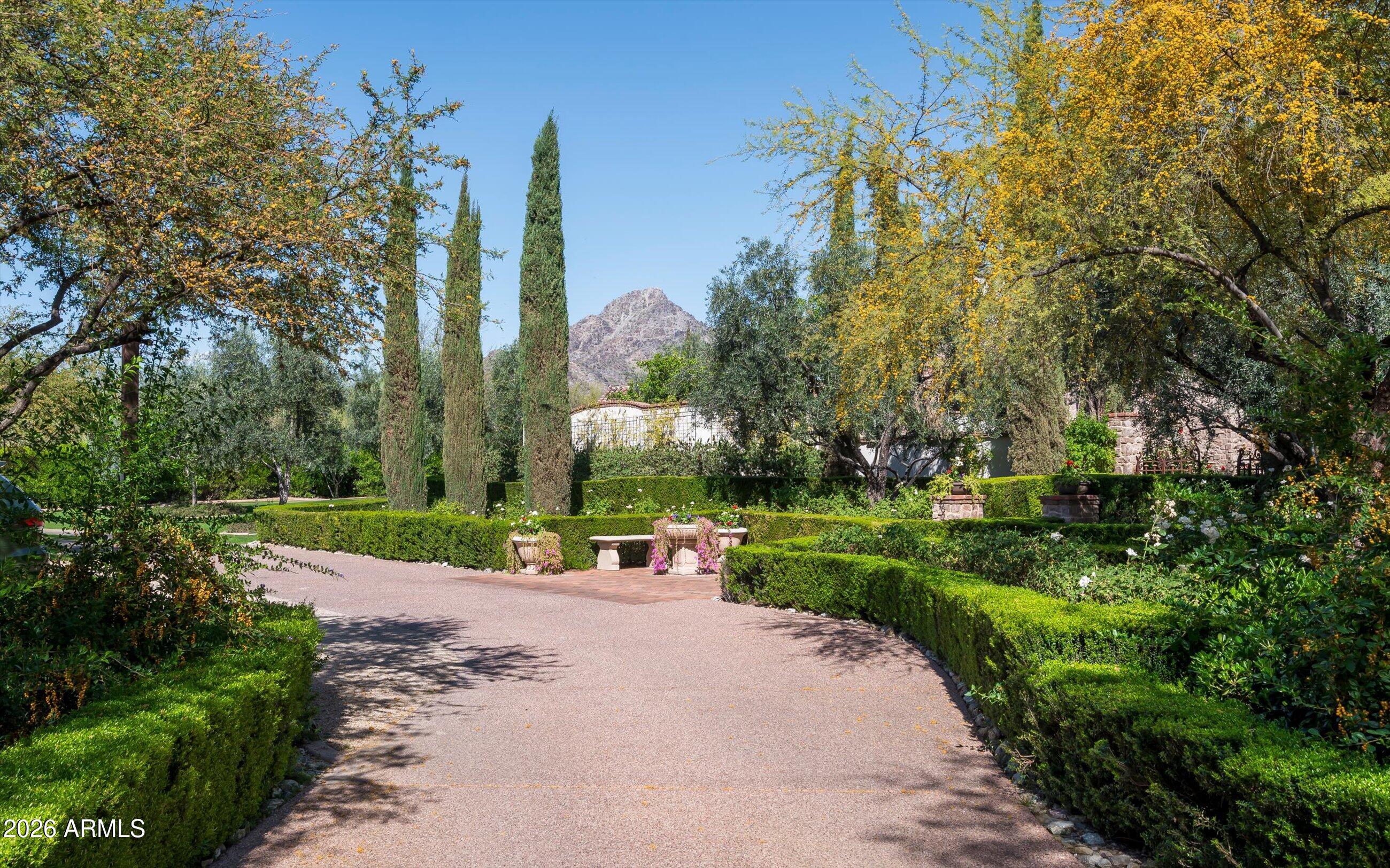 6201 North 20th Street Phoenix, AZ 85016 - Photo 4 of 47 Entry Drive