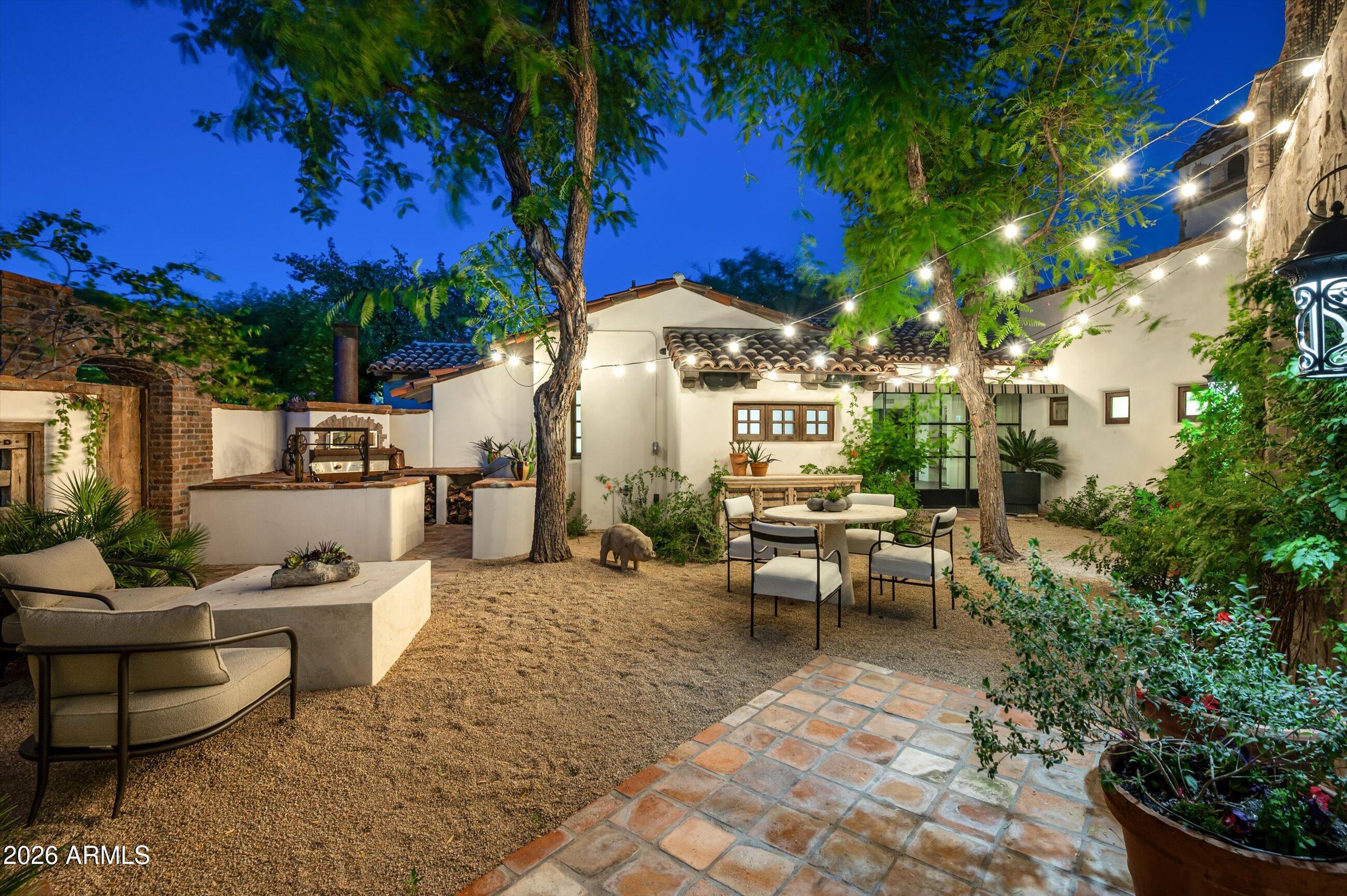 6201 North 20th Street Phoenix, AZ 85016 - Photo 41 of 47 Pizza Courtyard