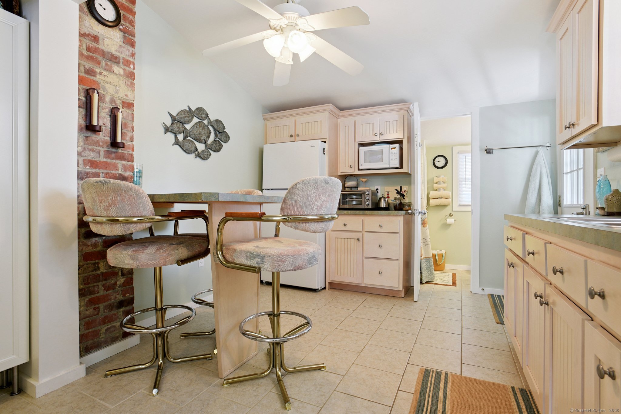 30 Hartford Avenue, Unit B Old Saybrook, CT 06475 - Photo 11 of 23