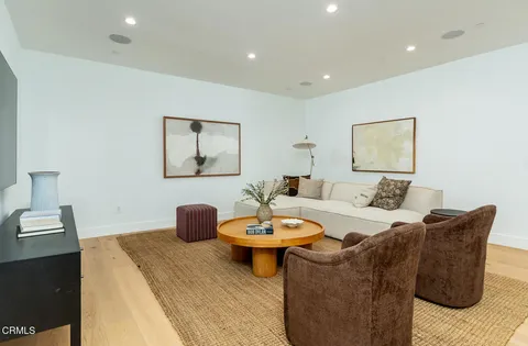 $2,999,000 | 2950 Oak Glen Road, Glendale, CA 91208