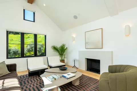 $2,999,000 | 2950 Oak Glen Road, Glendale, CA 91208