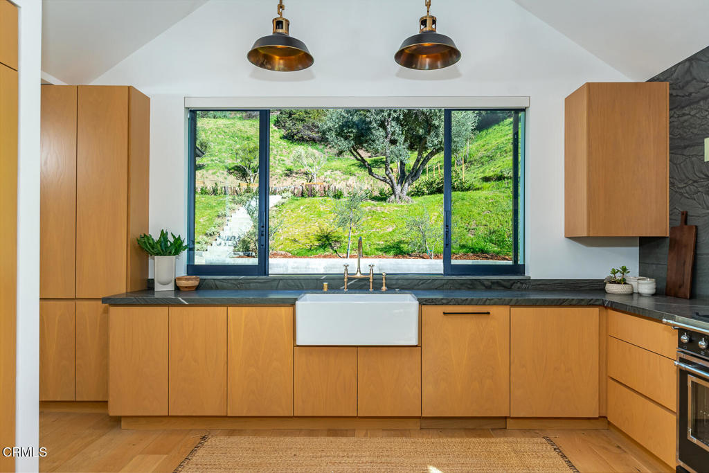 2950 Oak Glen Road Glendale, CA 91208 - Photo 21 of 47 GYP_2950 Oak Glen Rd_048_MLS