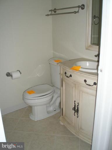 19621 Gunners Branch Road, Unit 822 Germantown, MD 20876 - Photo 7 of 15 Bath #1