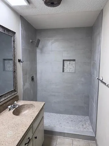 $2,400 | 733 Toni Drive, Hurst, TX 76054