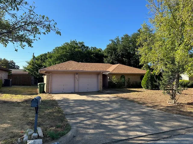 $2,400 | 733 Toni Drive, Hurst, TX 76054