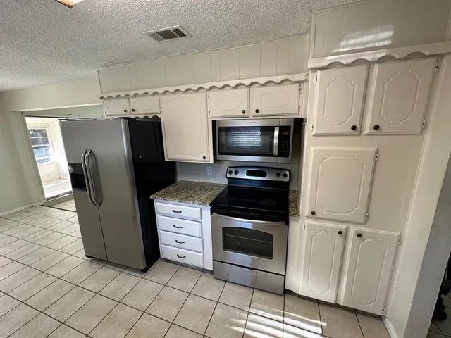 $2,400 | 733 Toni Drive, Hurst, TX 76054