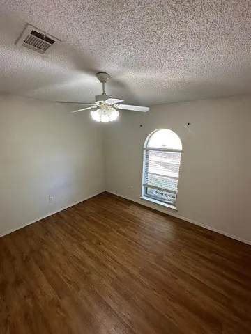 $2,400 | 733 Toni Drive, Hurst, TX 76054