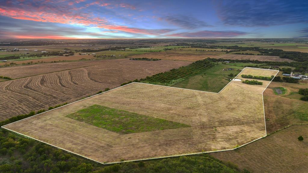 Tbd Holder Road Waxahachie, TX 75165 - Photo 5 of 24 The property doglegs towards the back to really open up the possibilities!