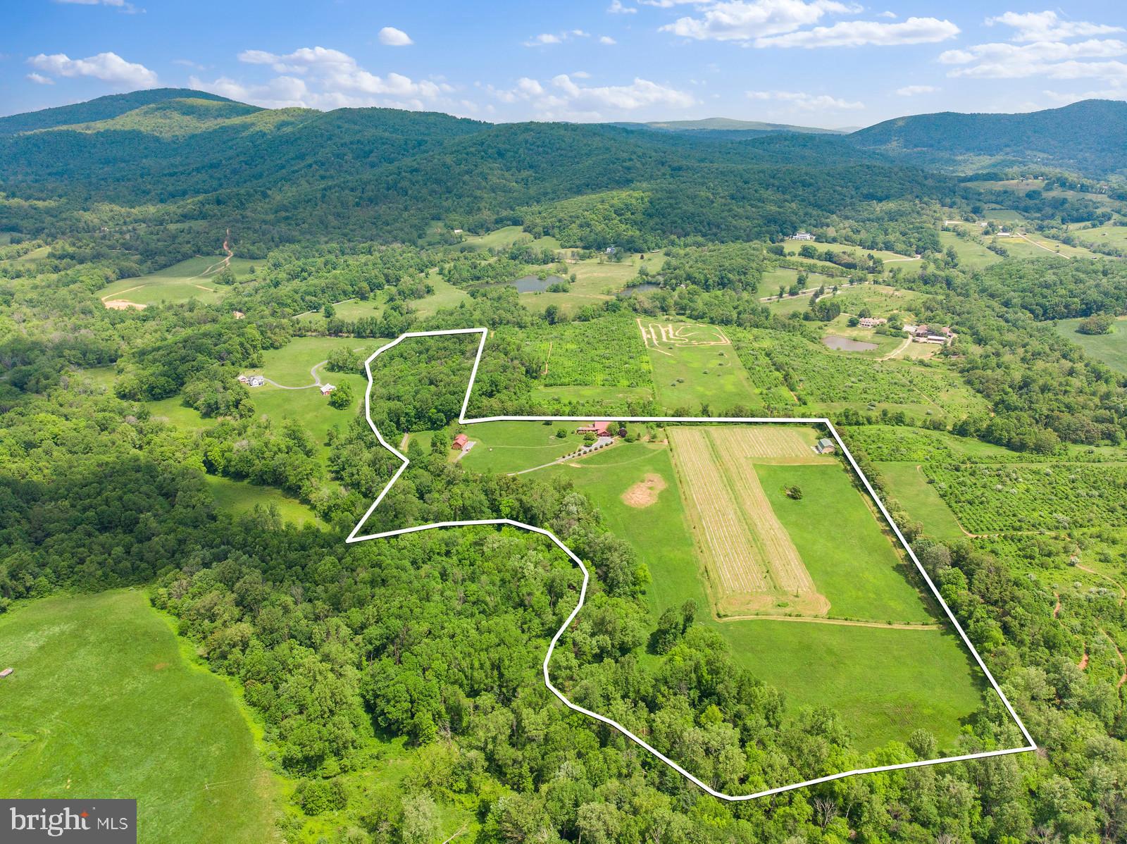 14249 Hume Road Hume, VA 22639 - Photo 2 of 48 a view of a field