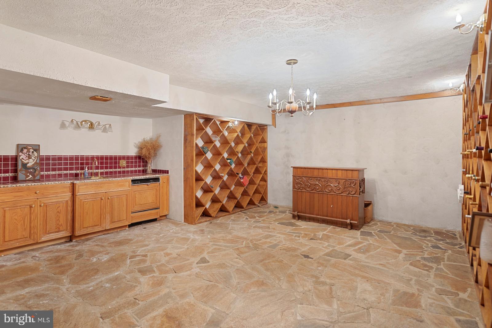 14249 Hume Road Hume, VA 22639 - Photo 33 of 48 a view of a kitchen with electric appliances