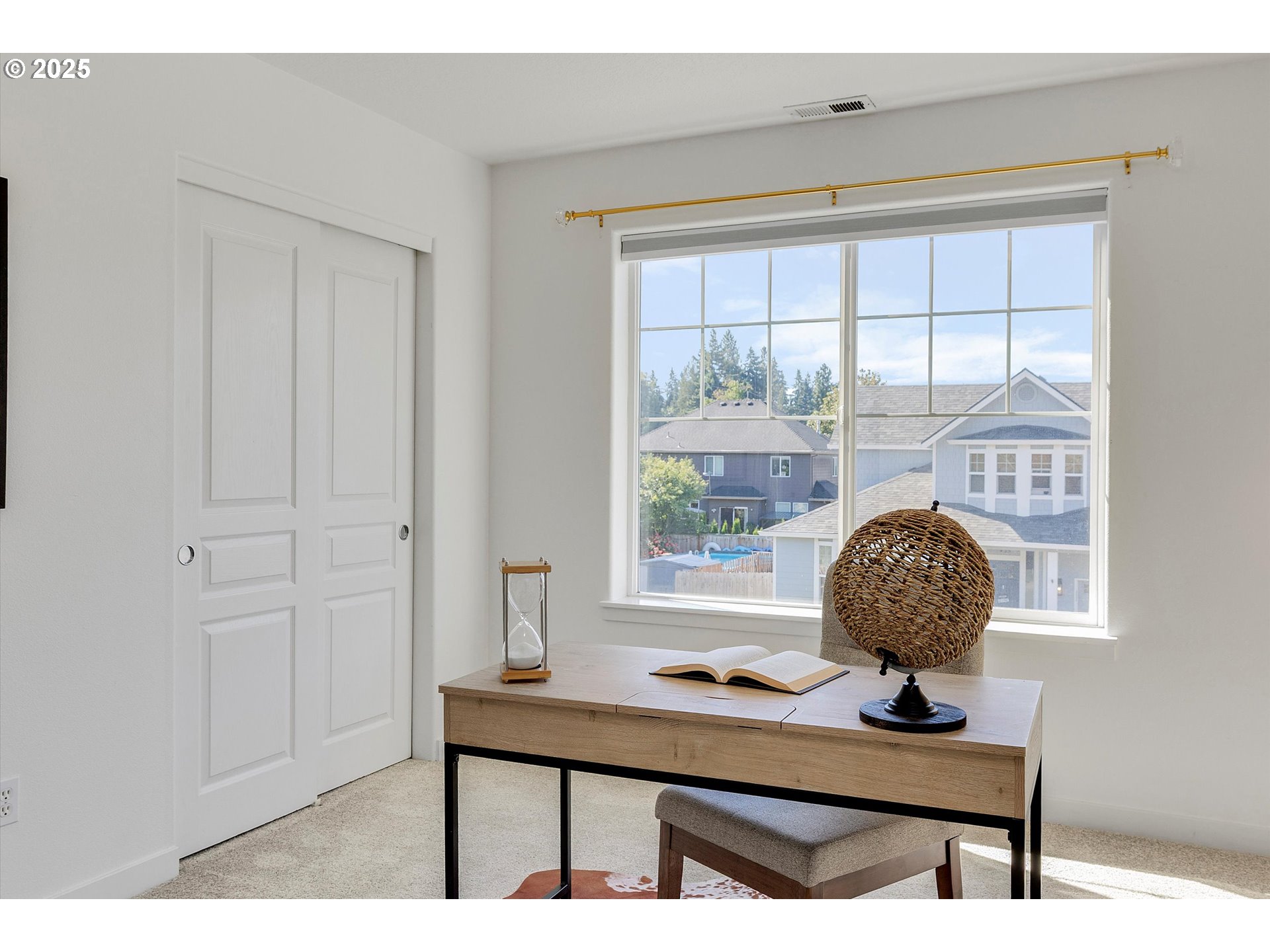 1422 Northeast 18th Place Canby, OR 97013 - Photo 22 of 37 Den/Office