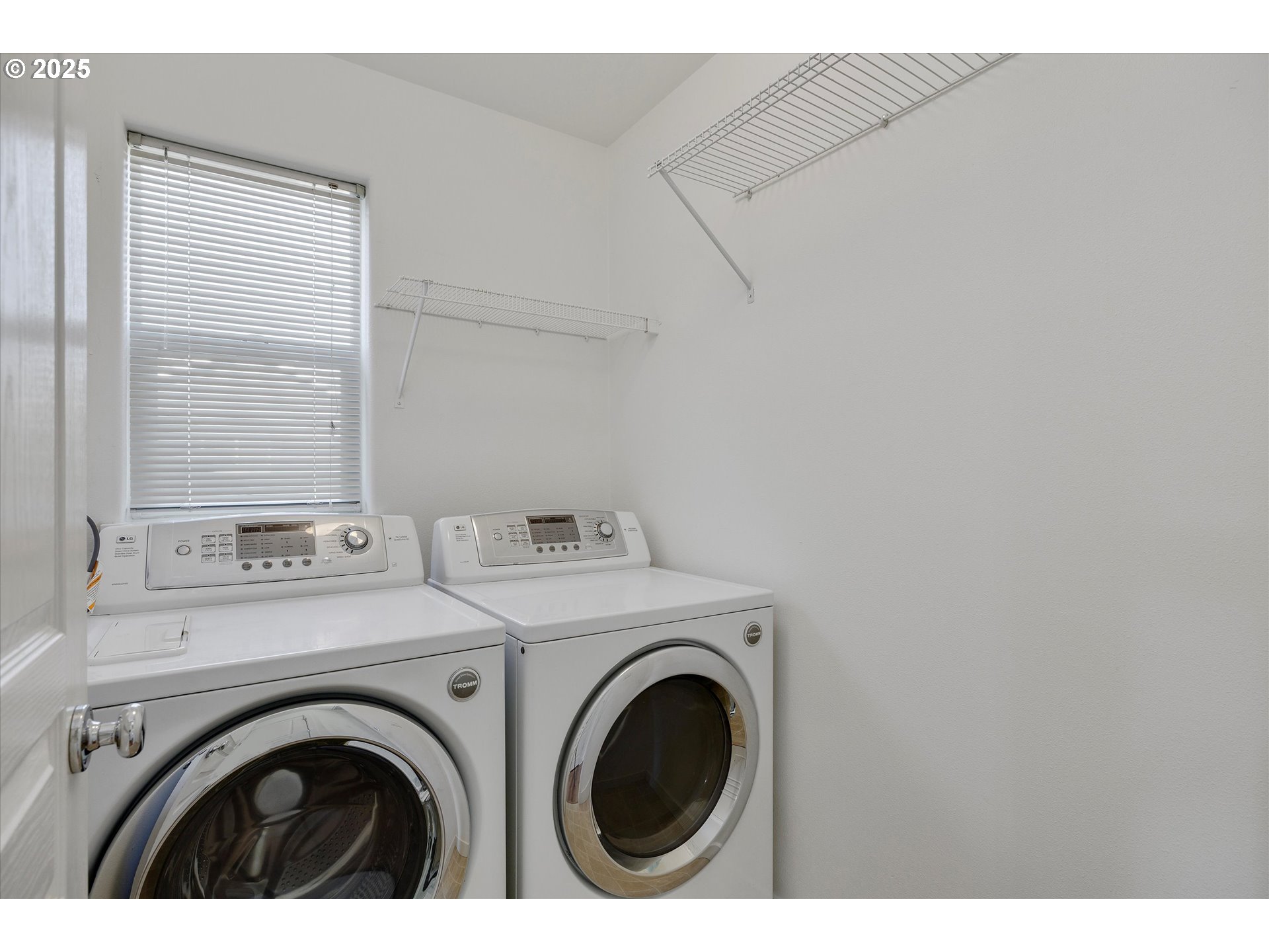 1422 Northeast 18th Place Canby, OR 97013 - Photo 27 of 37 Laundry