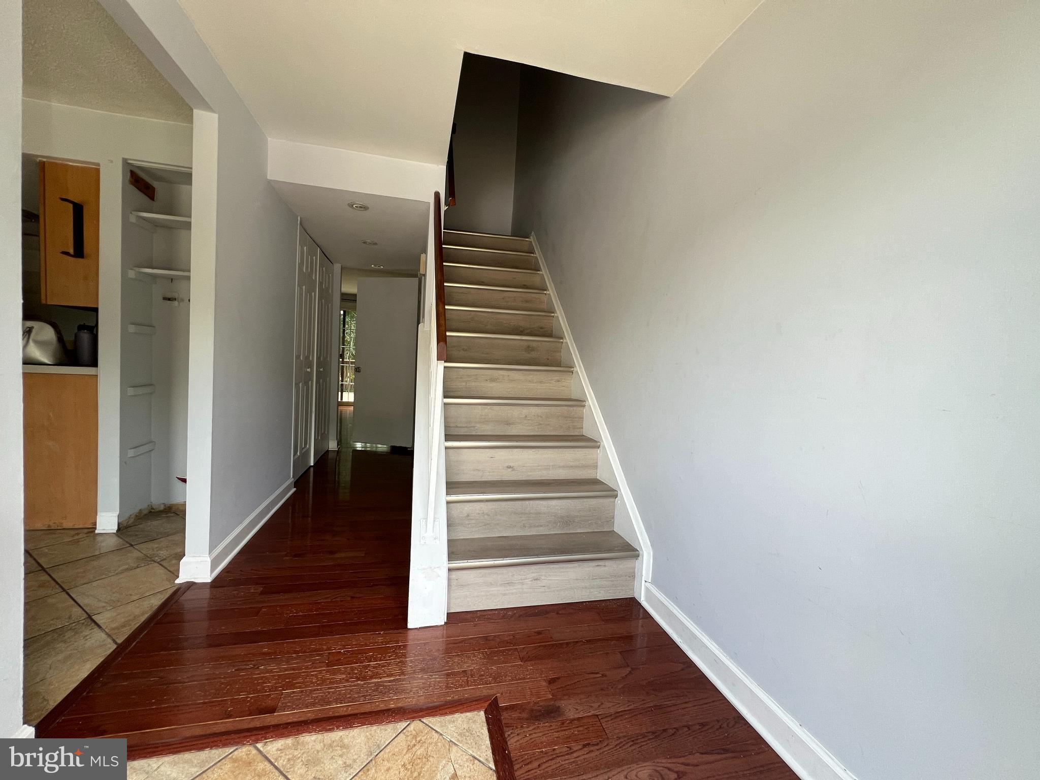 8939 Footed Ridge Columbia, MD 21045 - Photo 2 of 45