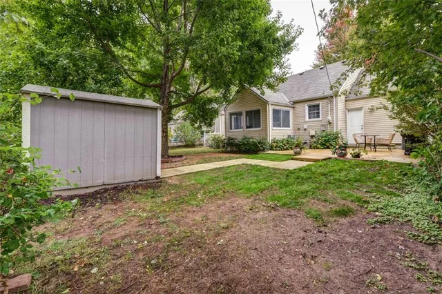 $315,000 | 5343 Rosewood Street, Roeland Park, KS 66205