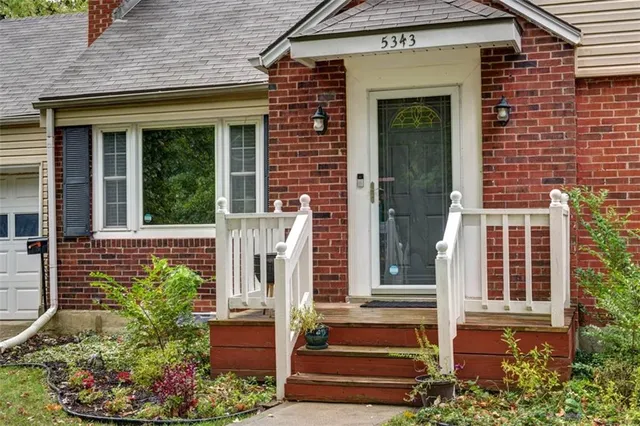 $315,000 | 5343 Rosewood Street, Roeland Park, KS 66205