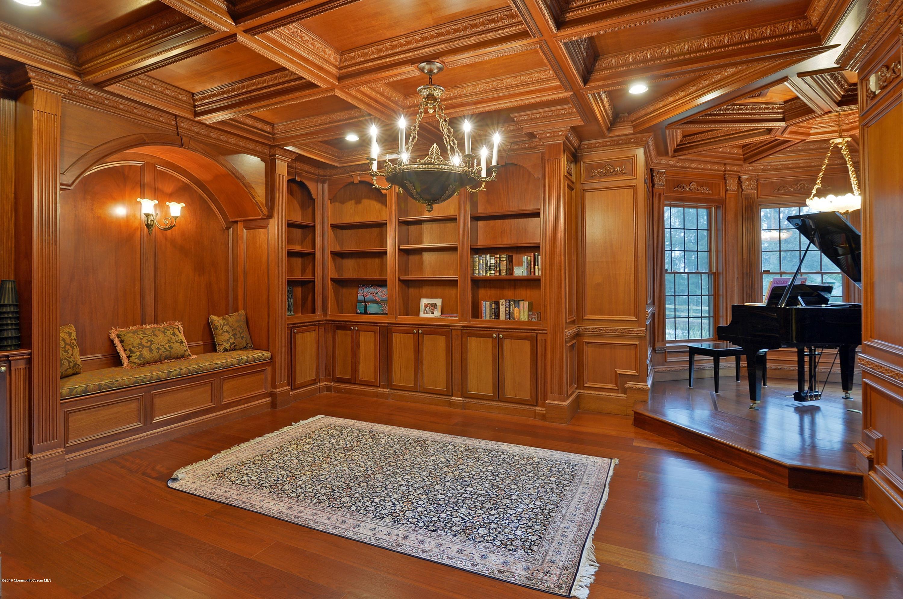 142 Montrose Road Colts Neck, NJ 07722 - Photo 3 of 18 Living Room