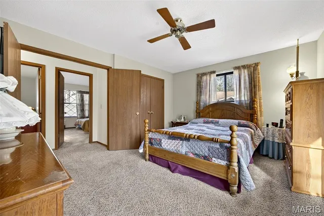 $369,000 | 612 Thicket Lane, Lake St. Louis, MO 63367