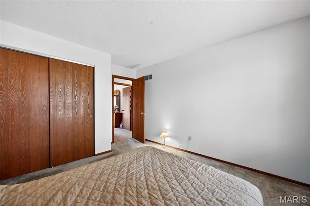 $369,000 | 612 Thicket Lane, Lake St. Louis, MO 63367