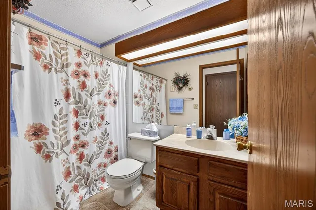 $369,000 | 612 Thicket Lane, Lake St. Louis, MO 63367