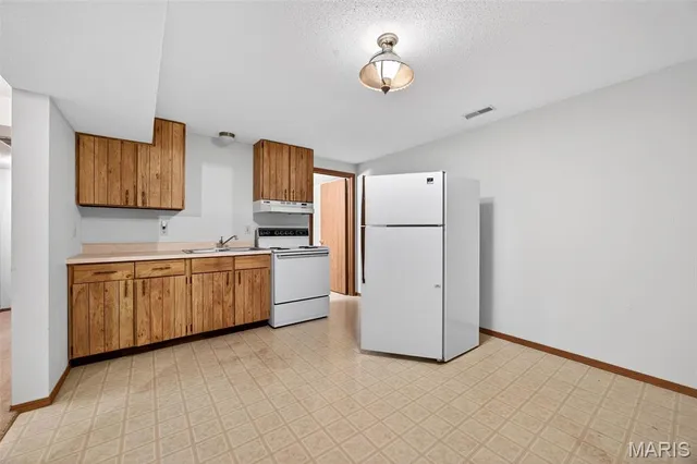 $369,000 | 612 Thicket Lane, Lake St. Louis, MO 63367