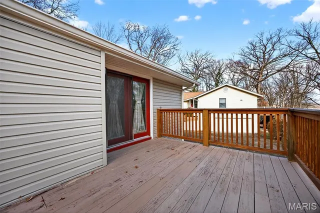 $369,000 | 612 Thicket Lane, Lake St. Louis, MO 63367