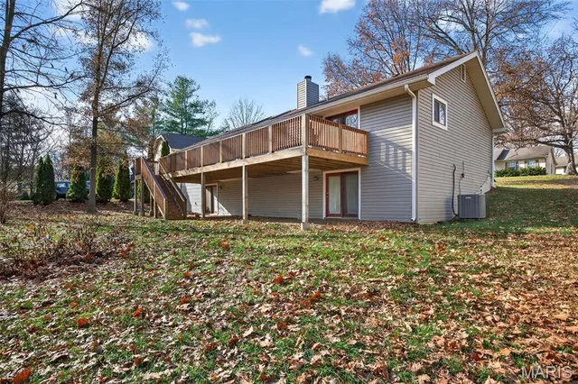 $369,000 | 612 Thicket Lane, Lake St. Louis, MO 63367