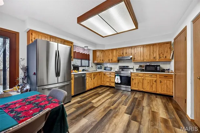 $369,000 | 612 Thicket Lane, Lake St. Louis, MO 63367