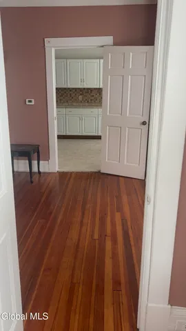 $1,450 | 240-242 Vrooman Avenue, Unit 2, Amsterdam, NY 12010