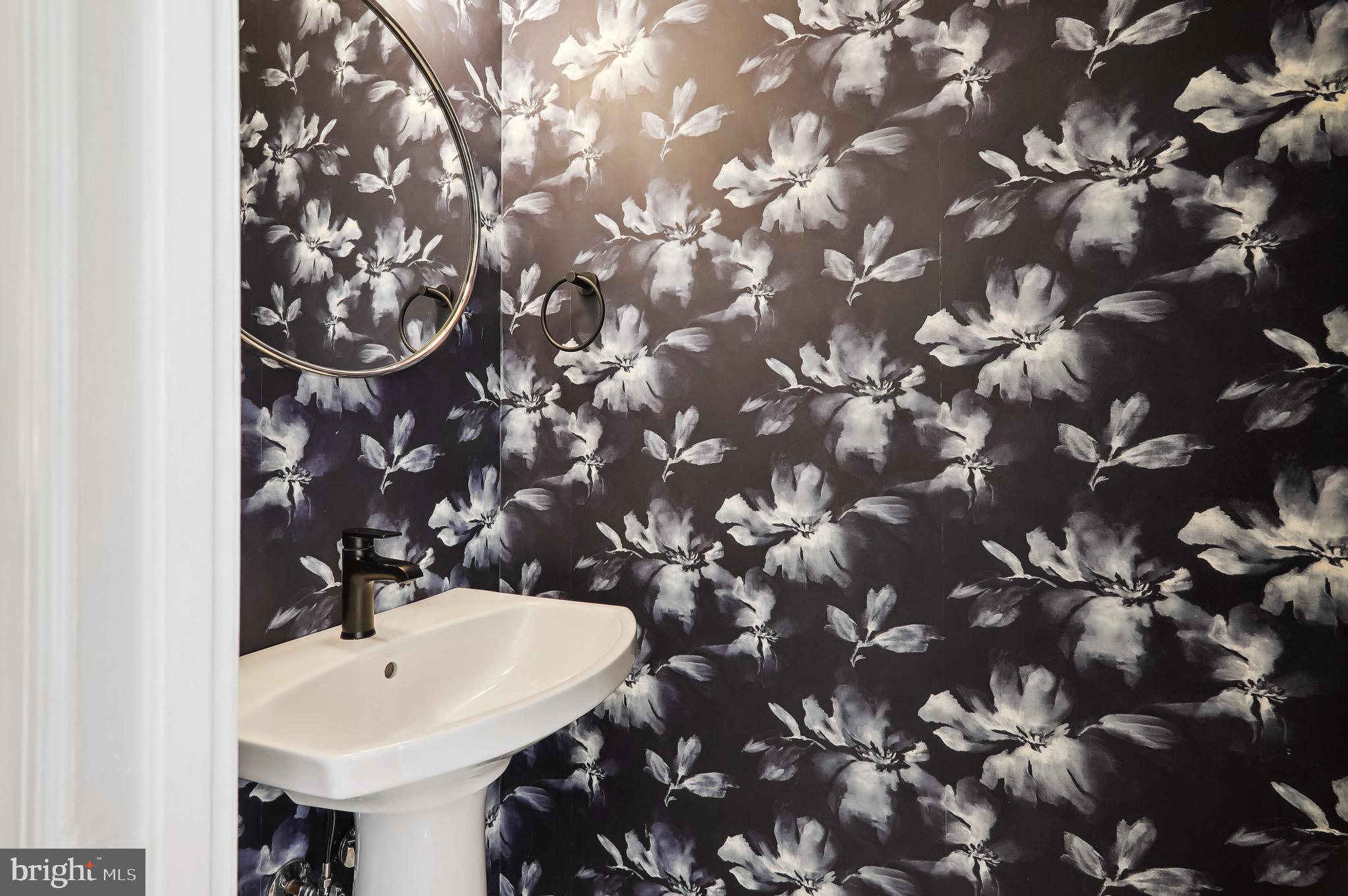 322 8th Street Southeast Washington, DC 20003 - Photo 13 of 35