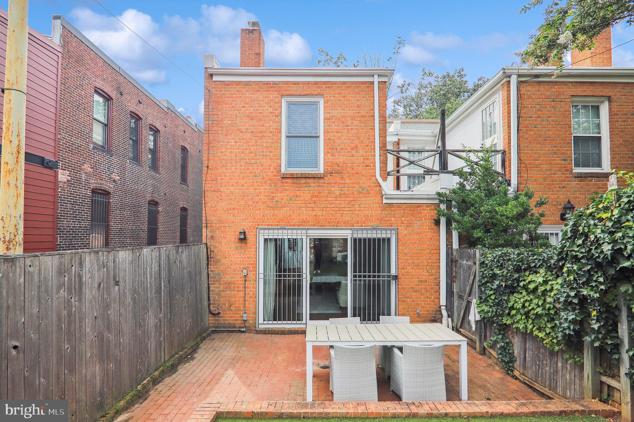 322 8th Street Southeast Washington, DC 20003 - Photo 28 of 35