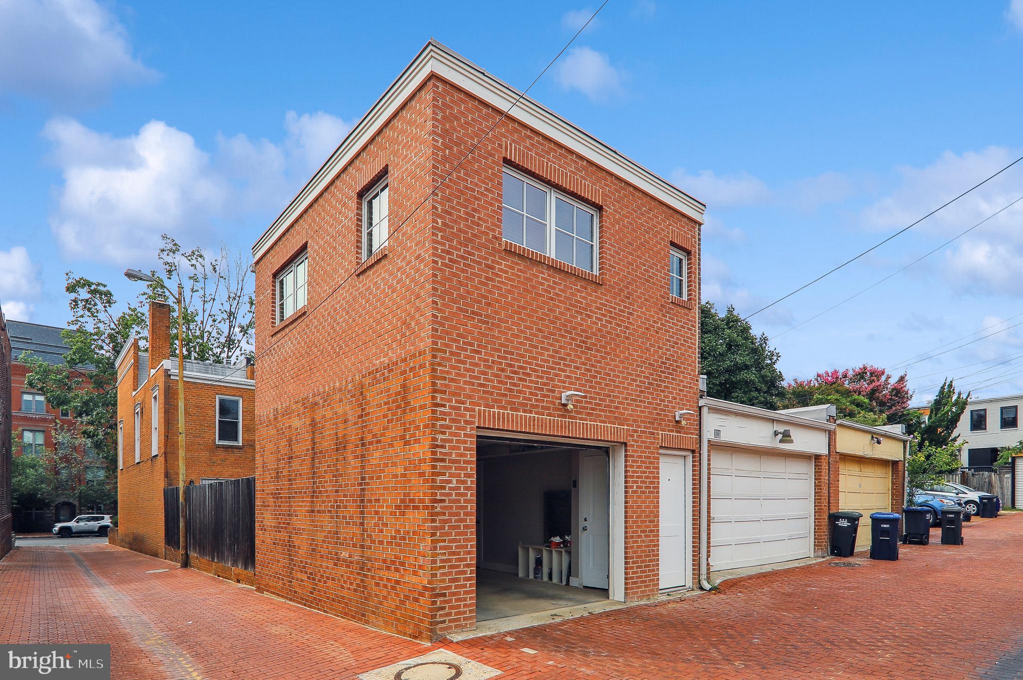 322 8th Street Southeast Washington, DC 20003 - Photo 30 of 35