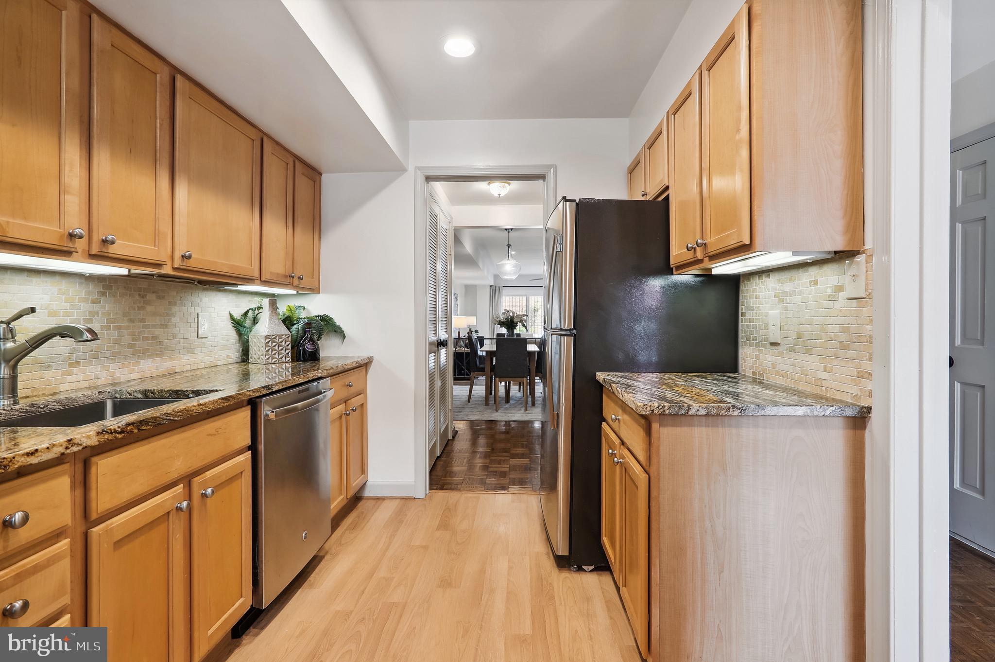 322 8th Street Southeast Washington, DC 20003 - Photo 3 of 35