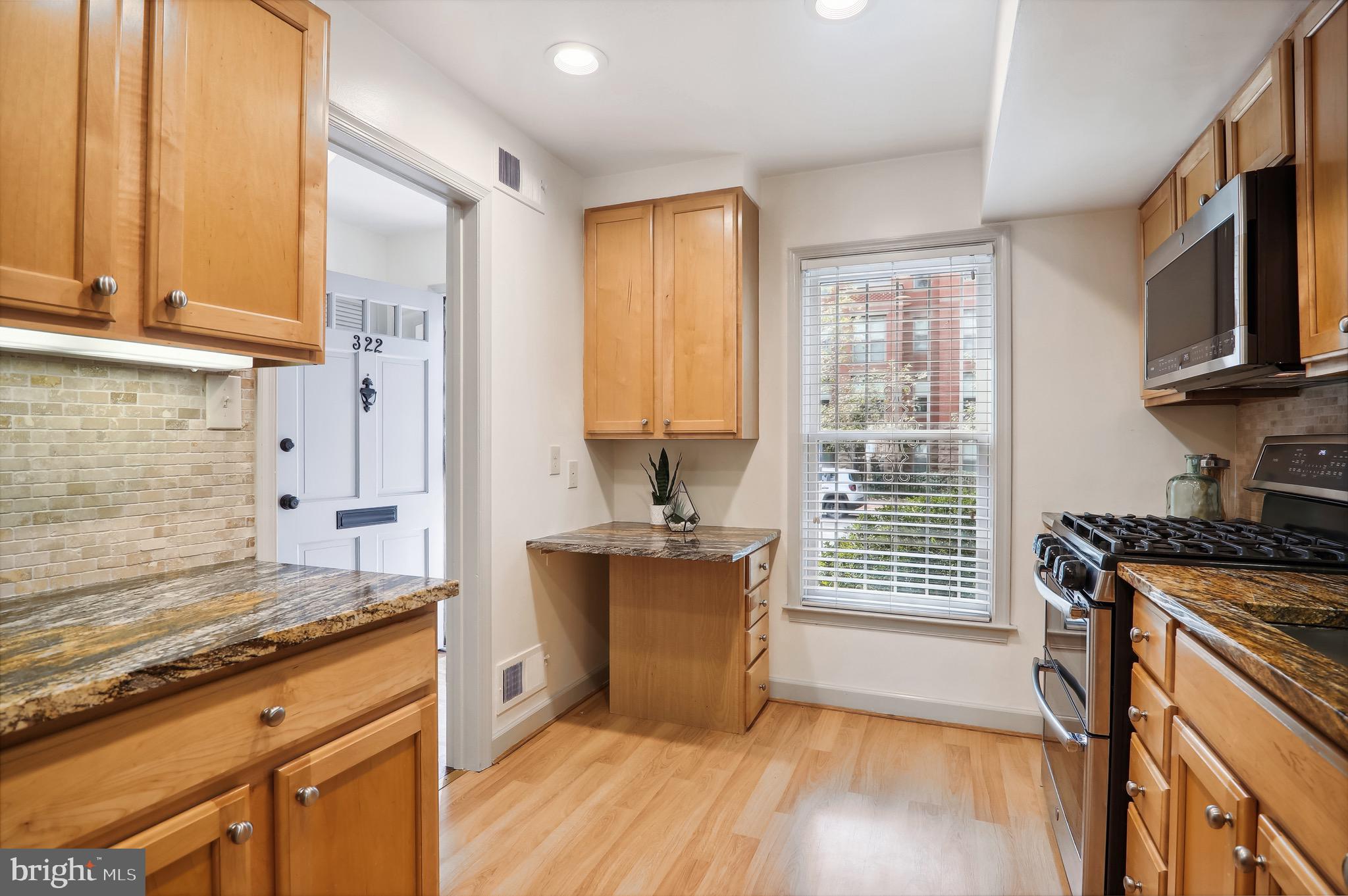 322 8th Street Southeast Washington, DC 20003 - Photo 5 of 35