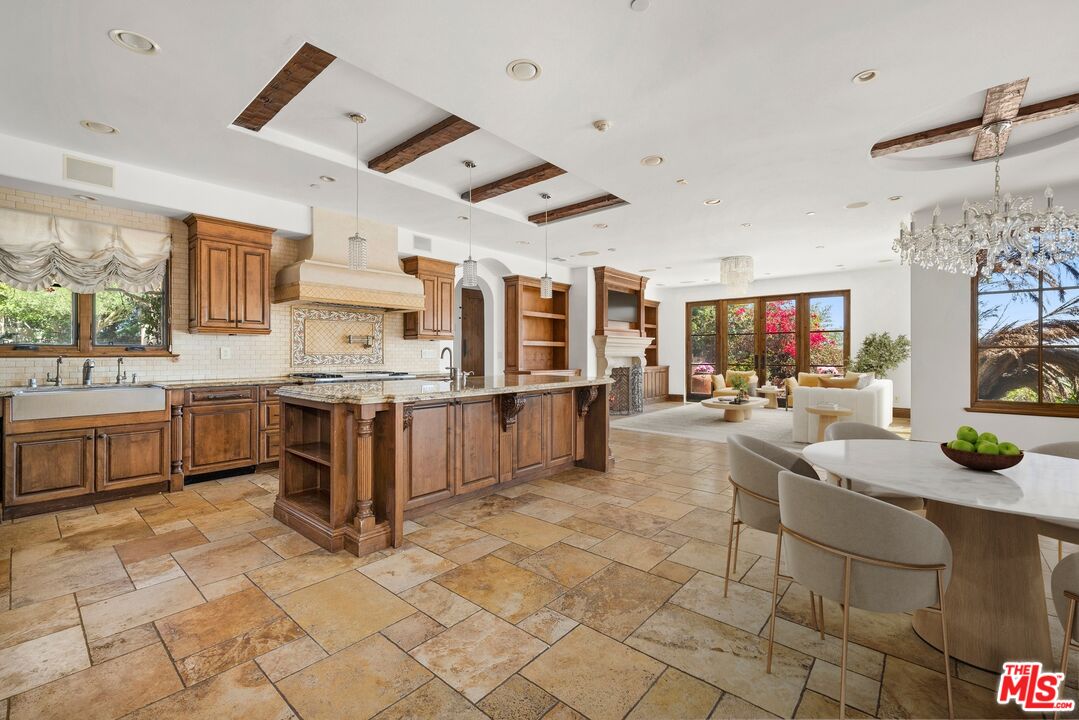 1111 Stradella Road Los Angeles, CA 90077 - Photo 7 of 37
