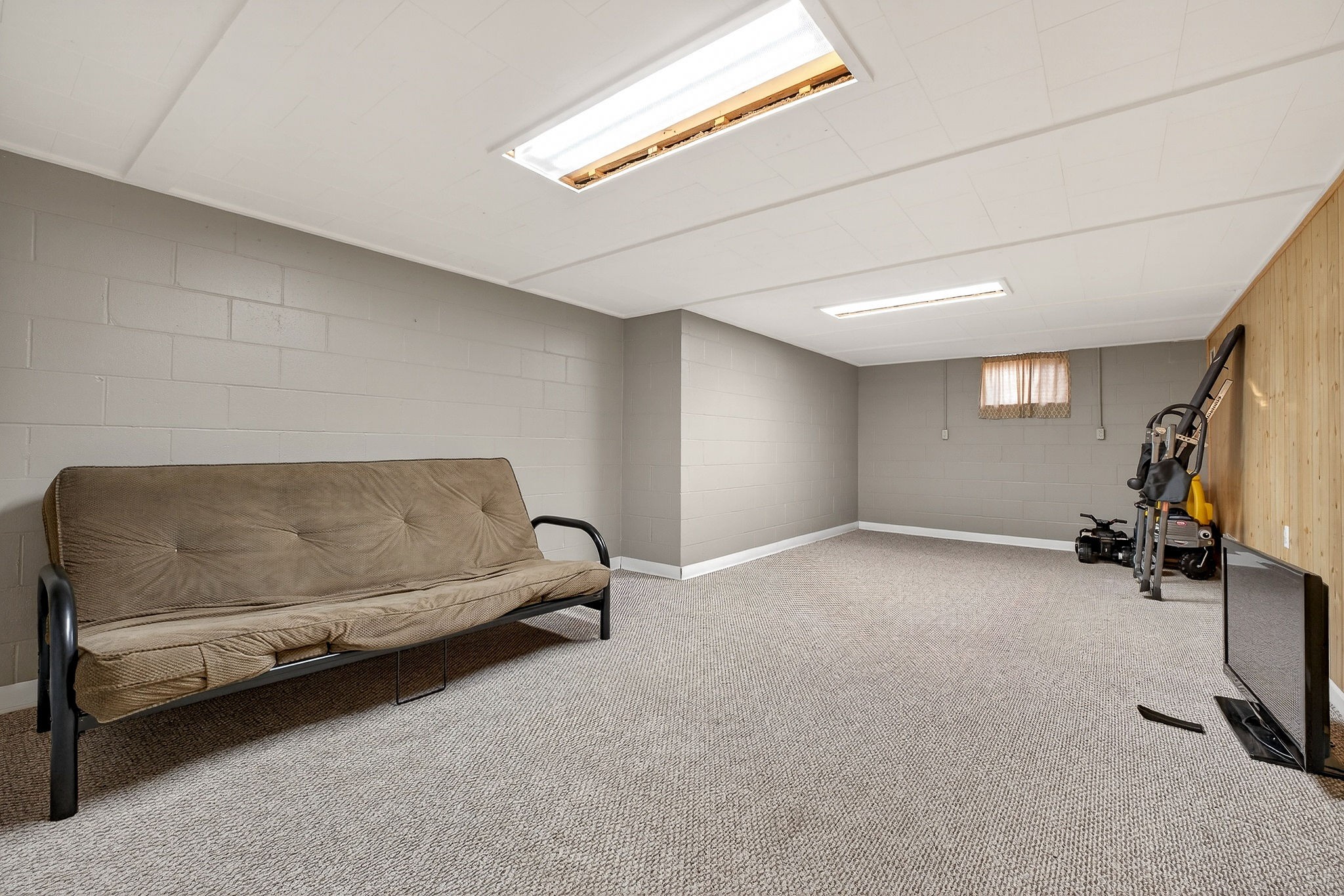 1003 Hodges Ferry Road Sparta, TN 38583 - Photo 26 of 49 a living room with furniture and a couch