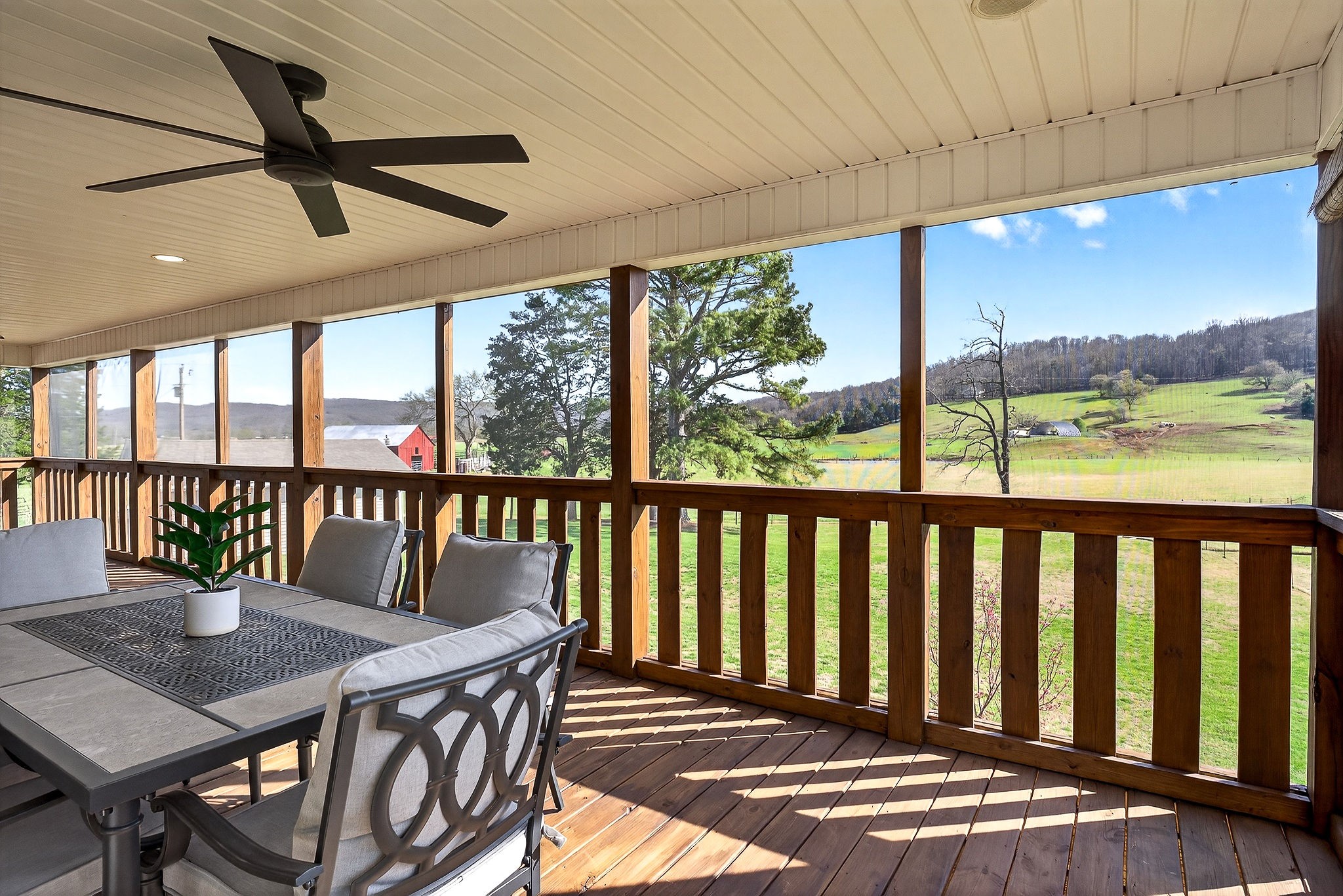 1003 Hodges Ferry Road Sparta, TN 38583 - Photo 34 of 49 a view of a balcony dining area