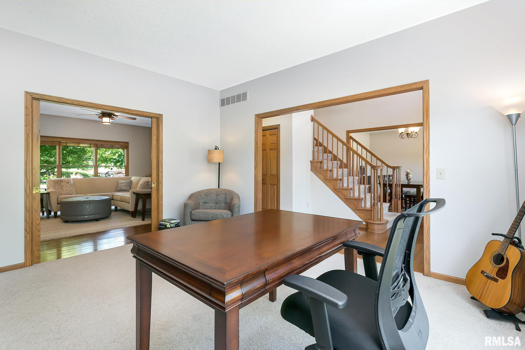 4951 White Post Road Bettendorf, IA 52722 - Photo 14 of 39