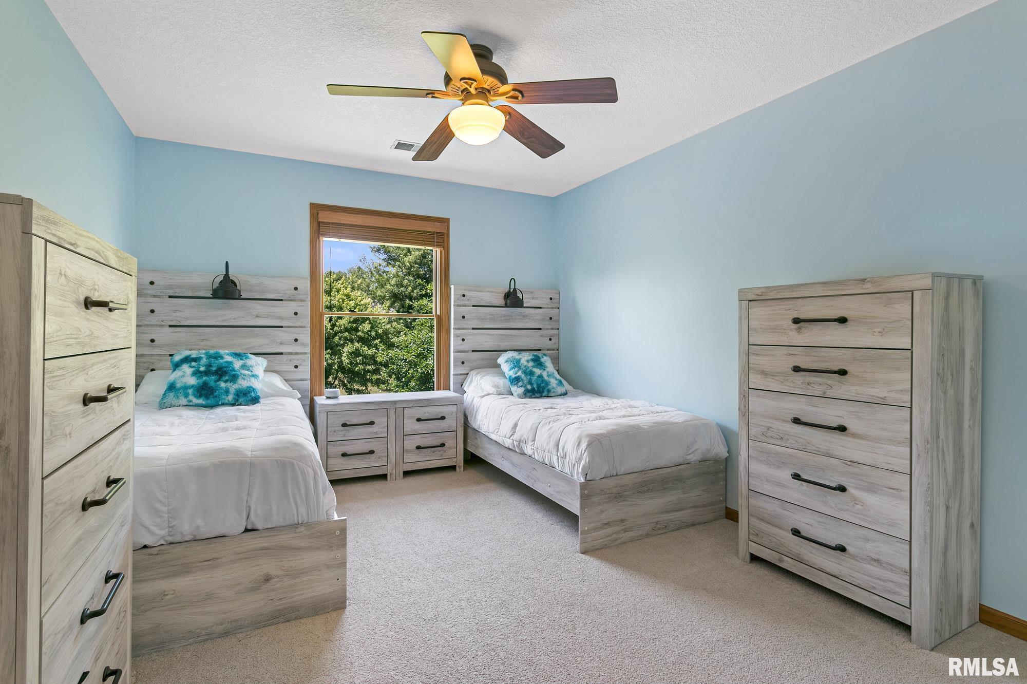 4951 White Post Road Bettendorf, IA 52722 - Photo 33 of 39