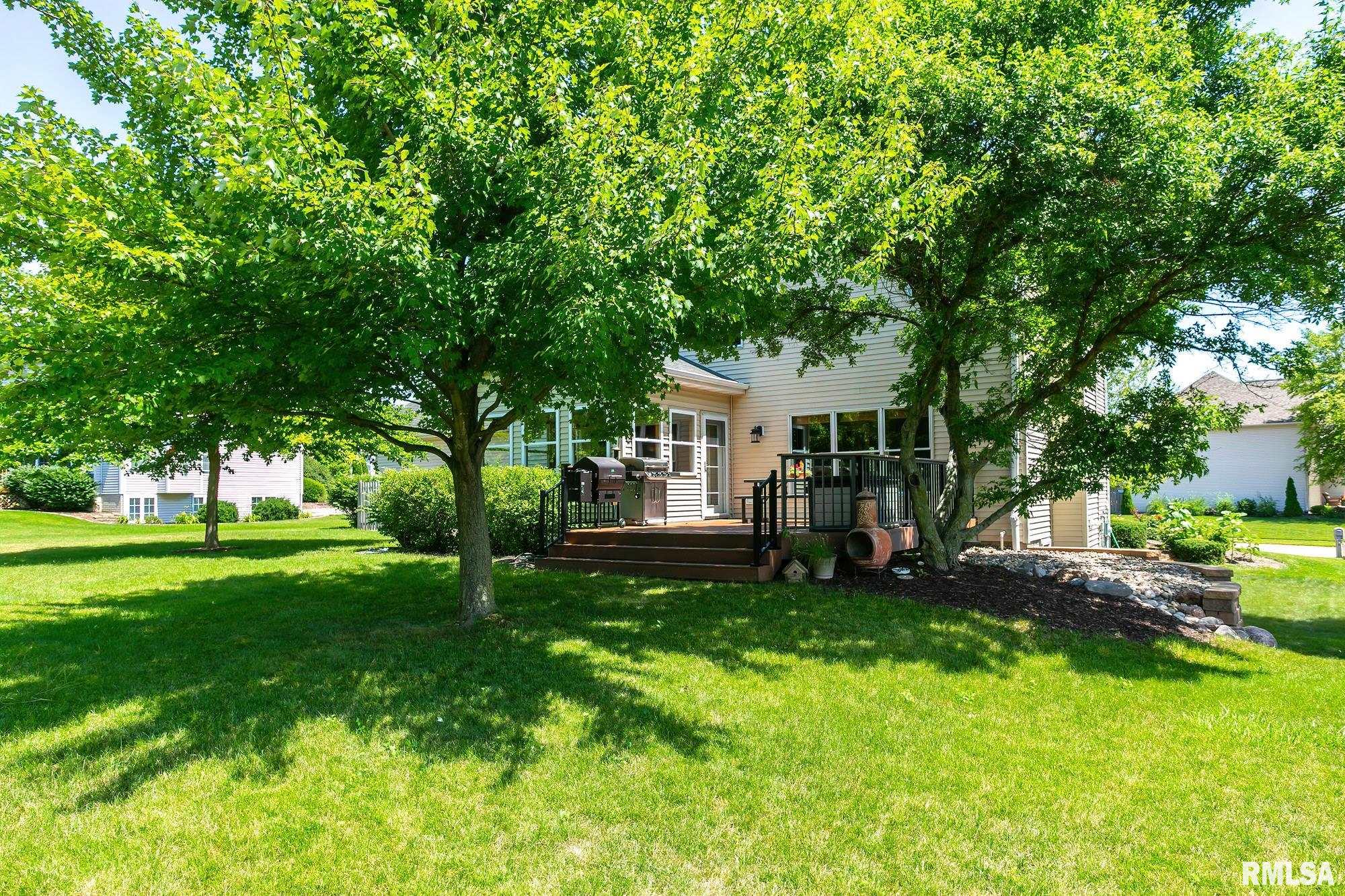 4951 White Post Road Bettendorf, IA 52722 - Photo 4 of 39